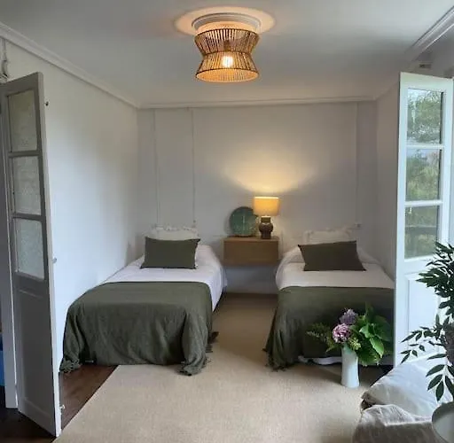 Casona Tipica Cantabra Cerca De La Playa De Gerra بيت للعطل *