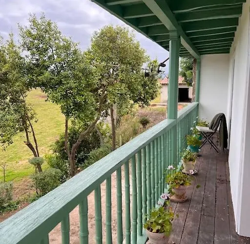 Casona Tipica Cantabra Cerca De La Playa De Gerra