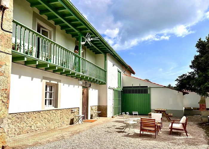 Casona Tipica Cantabra Cerca De La Playa De Gerra בית נופש